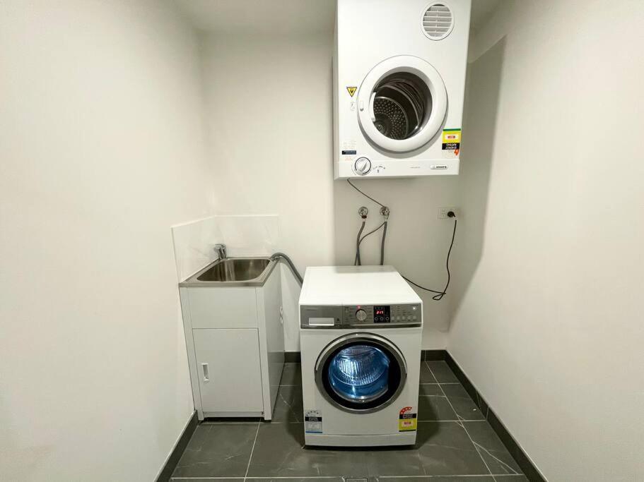 Apartment Scenic Skyline View2br@close To Olympicpark *