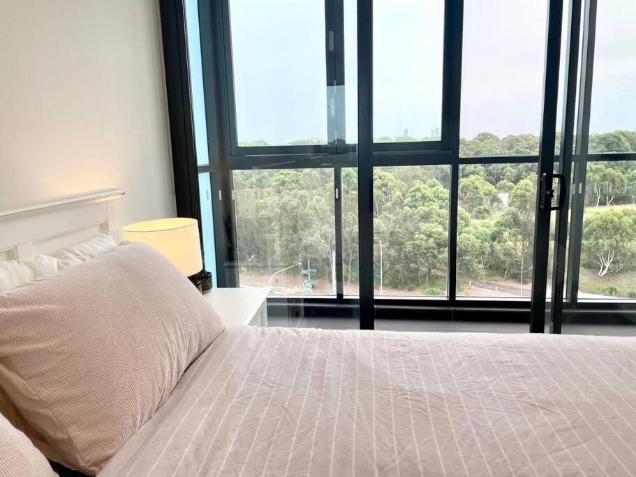 Scenic Skyline View2br@close To Olympicpark Sydney
