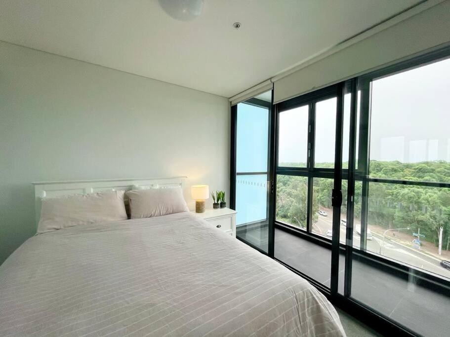 Scenic Skyline View2br@close To Olympicpark Apartment *