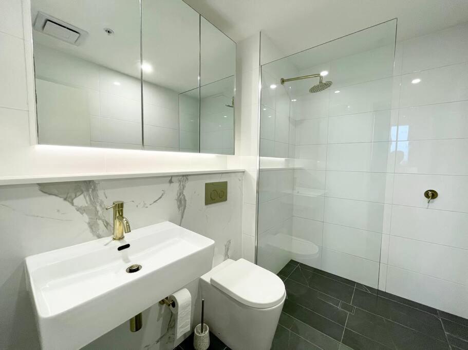 Apartment Scenic Skyline View2br@close To Olympicpark