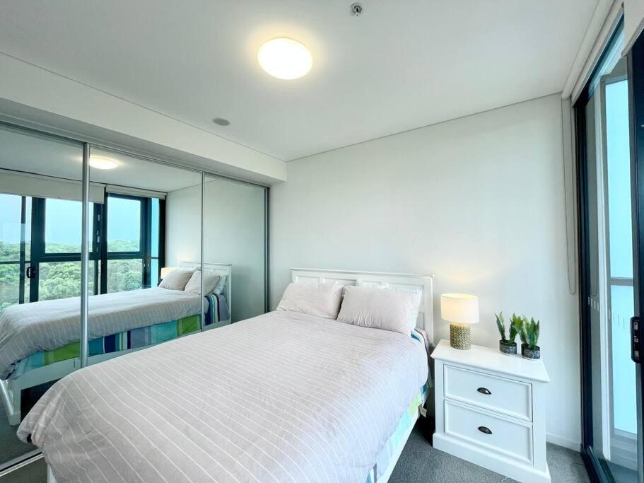 Scenic Skyline View2br@close To Olympicpark Apartment *