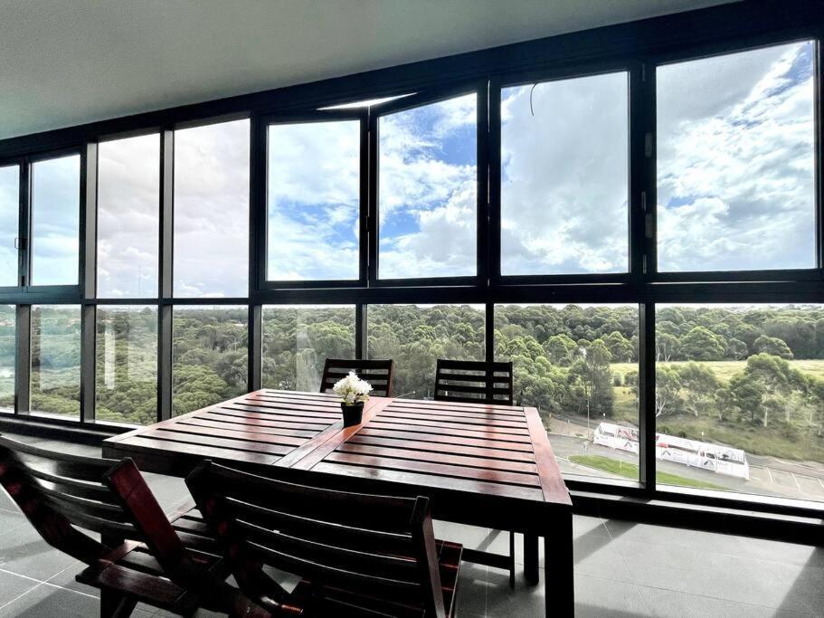 Apartment Scenic Skyline View2br@close To Olympicpark