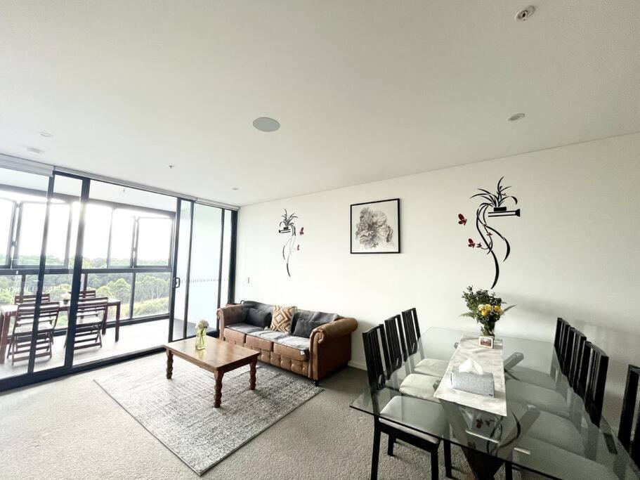 Scenic Skyline View2br@close To Olympicpark Apartment *