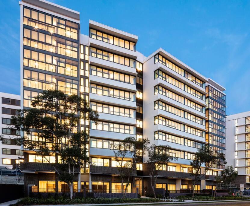 Scenic Skyline View2br@close To Olympicpark Apartment Sydney
